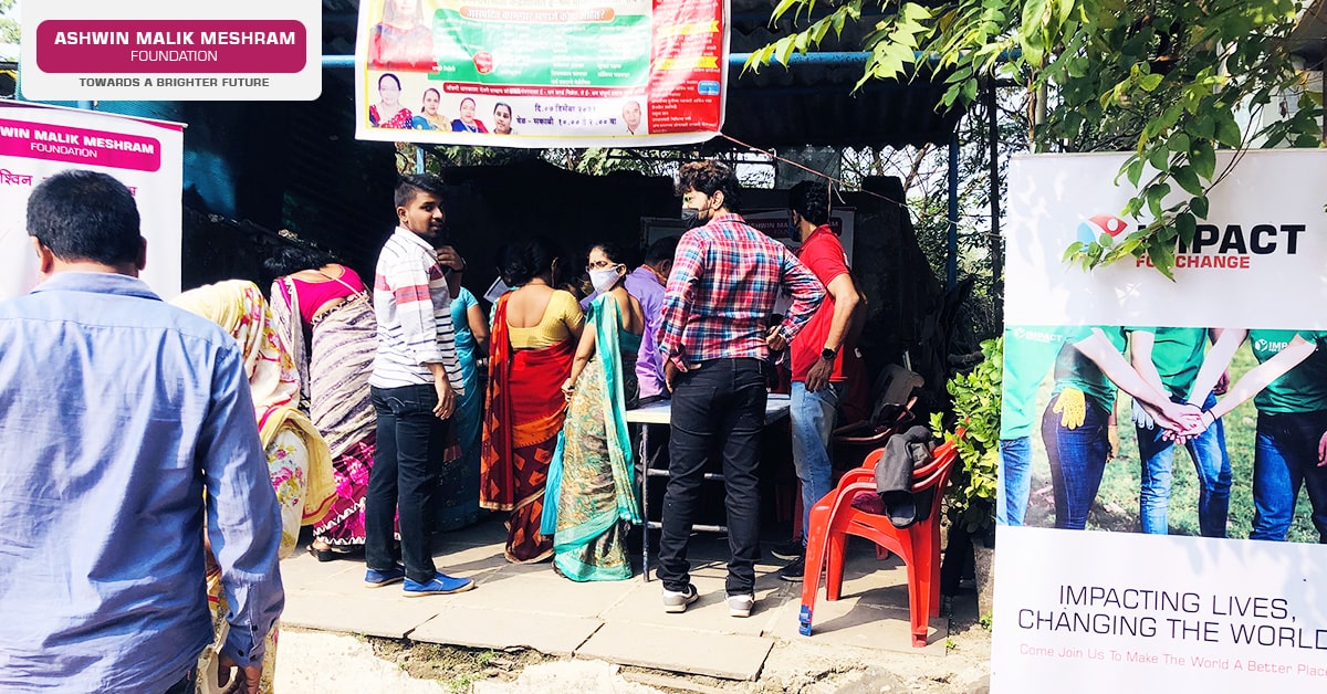 Ashwin Malik Meshram Foundation, in association with Rashami Indulkar organised an E-Shram Drive at Sable Nagar, Kurla