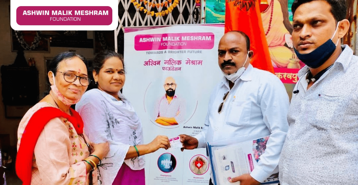 An E-Shram card distribution drive was conducted in Nehru Nagar, Kurla by Ashwin Malik Meshram Foundation, in association with Rashmi Indulkar