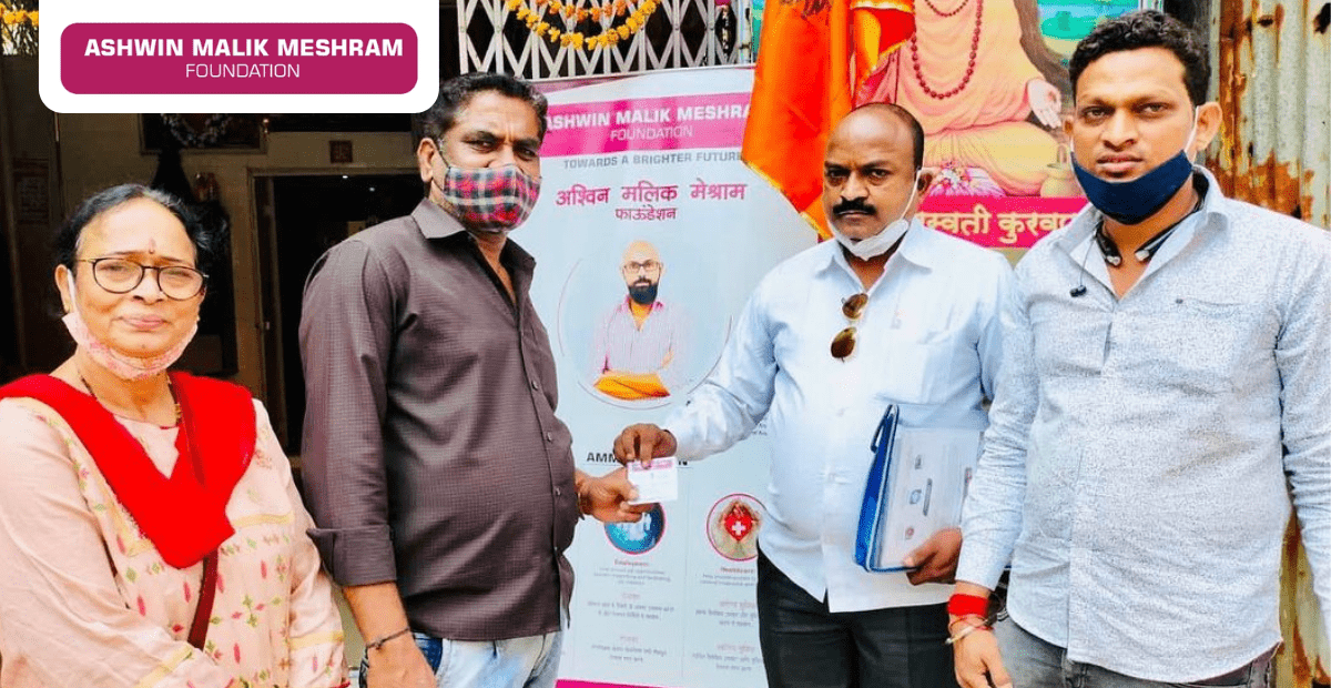 An E-Shram card distribution drive was conducted in Nehru Nagar, Kurla by Ashwin Malik Meshram Foundation, in association with Rashmi Indulkar