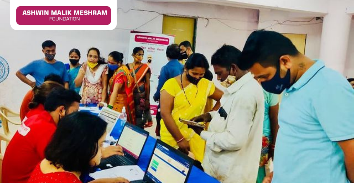 Ashwin Malik Meshram Foundation in association with BJP NGO Cell organised an E-Shram Yojana Camp at Oshiwara, Andheri West.