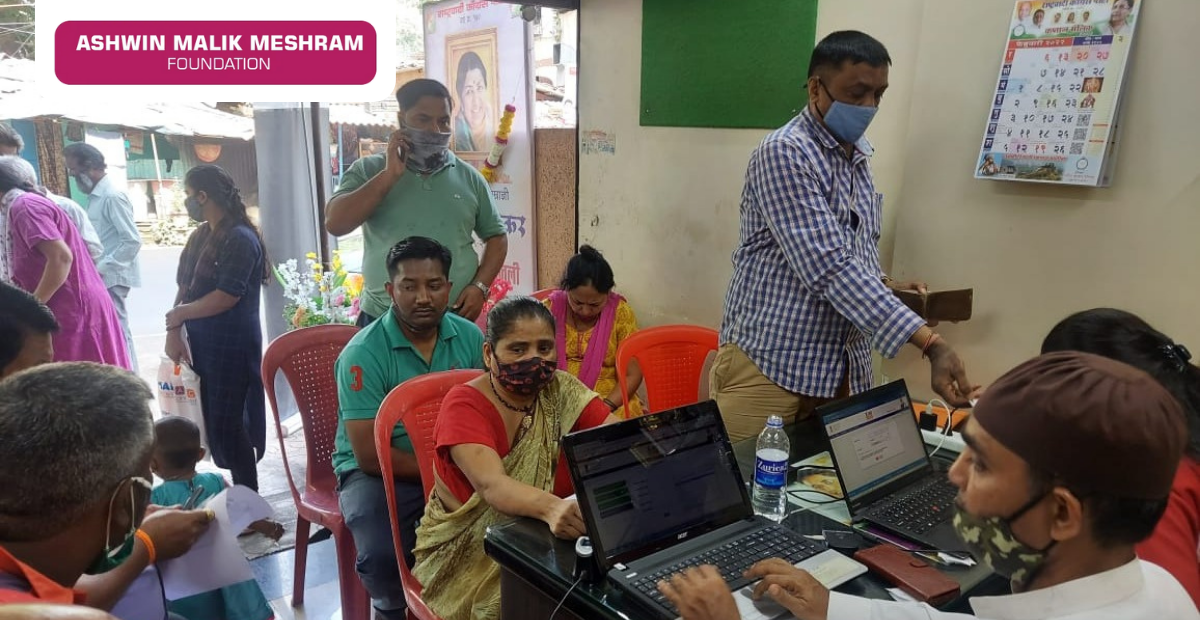 AMM Foundation conducted an E-shram registration drive in association with Kaptan Malik at V. N. Purav Marg, Chunabhatti.