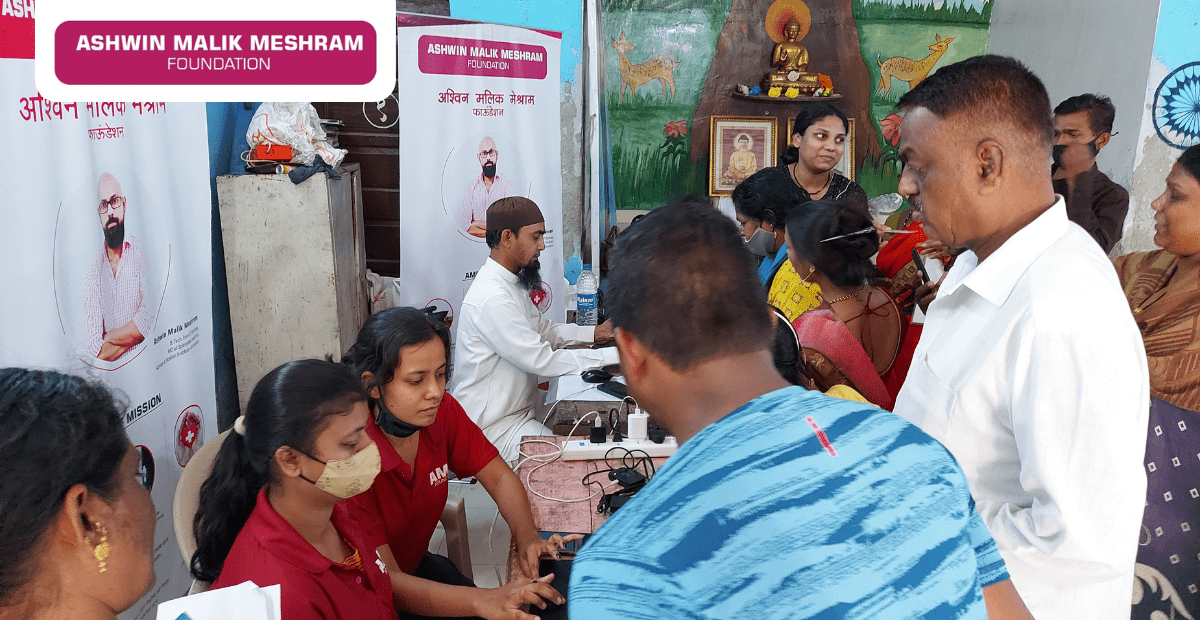 Ashwin Malik Meshram Foundation in association with Rashmi Indulkar conducted an E-Shram Yojana Camp at Sable Nagar, Kurla