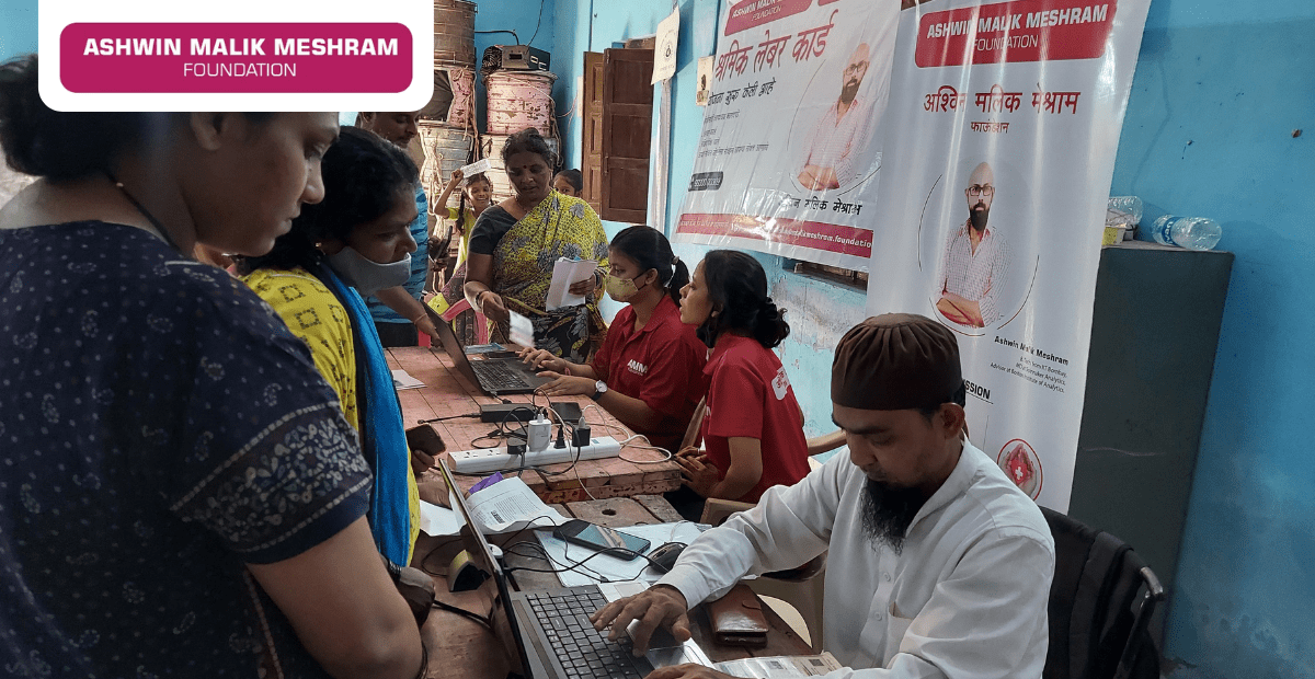 Ashwin Malik Meshram Foundation in association with Rashmi Indulkar conducted an E-Shram Yojana Camp at Sable Nagar, Kurla