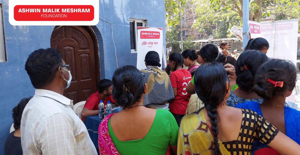 Ashwin Malik Meshram Foundation in association with Vanita Waghmare organised an E-Shram Yojana Camp at at Rahul Nagar, Chunabhatti.