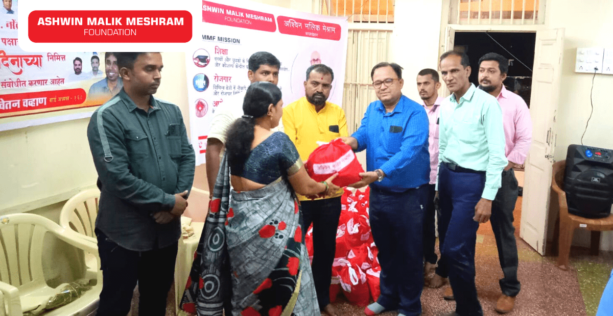 On the occasion of BJP Seva Saptah, AMM Foundation distributed 100+ Festival Happiness Kits to the underprivileged people at Kurla West.