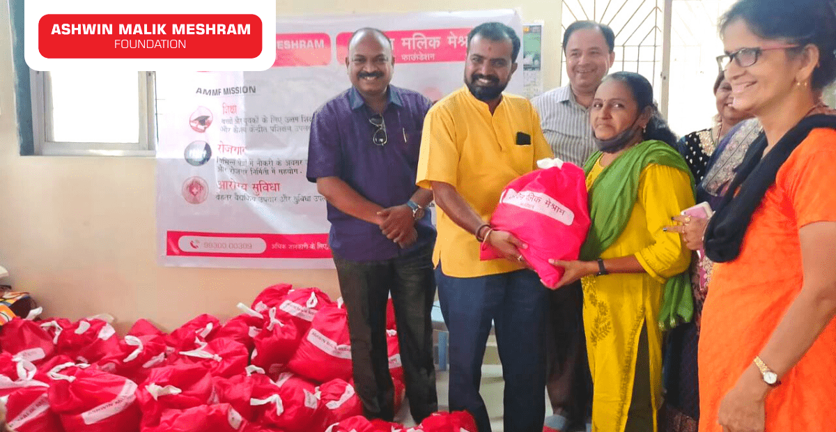 Ashwin Malik Meshram Foundation distributed 100+ Festival Happiness Kits to Aanganwadi Teachers of Chembur and Kurla.