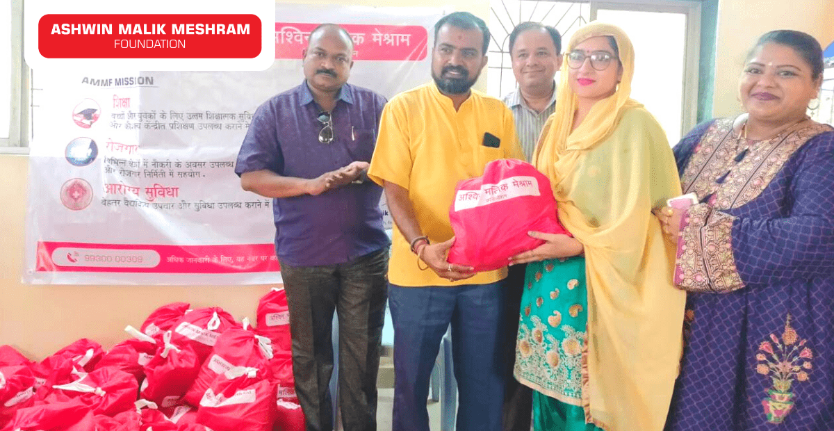 Ashwin Malik Meshram Foundation distributed 100+ Festival Happiness Kits to Aanganwadi Teachers of Chembur and Kurla.