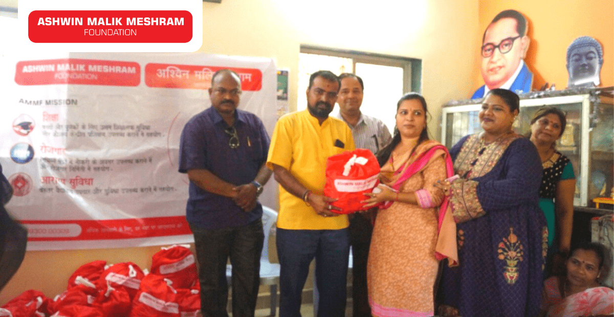 Ashwin Malik Meshram Foundation distributed 100+ Festival Happiness Kits to Aanganwadi Teachers of Chembur and Kurla.