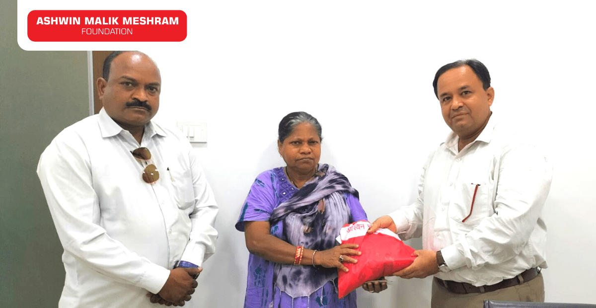 Ashwin Malik Meshram Foundation Distributed Nutrition kits to cancer patients at Kurla.