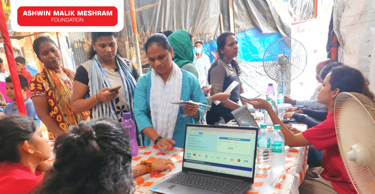 AMM Foundation in association with Capt. Rakesh Coelho and Hemang Jangla conducted an E-Shram Yojna drive at Kurar Village, Malad (East).