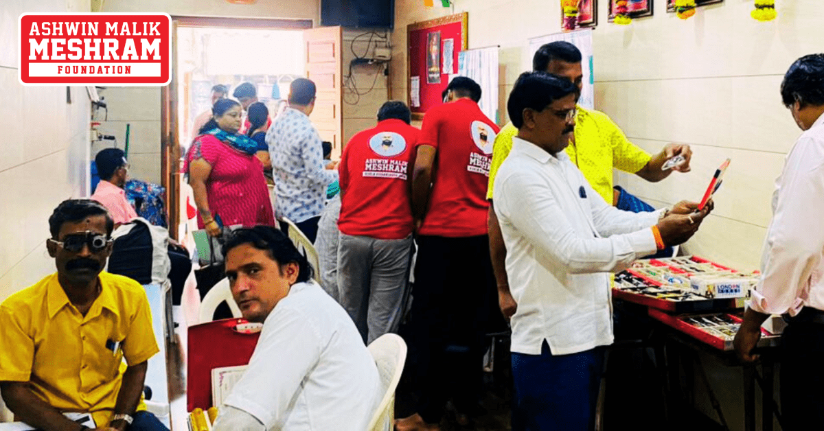 Senior Shivsena leader and former Cabinet Minister Mr. Subhash Desai, along with Mr. Arvind Sawant (MP - Shivsena, South Mumbai) visited the health checkup camp conducted by Meshram Foundation.
