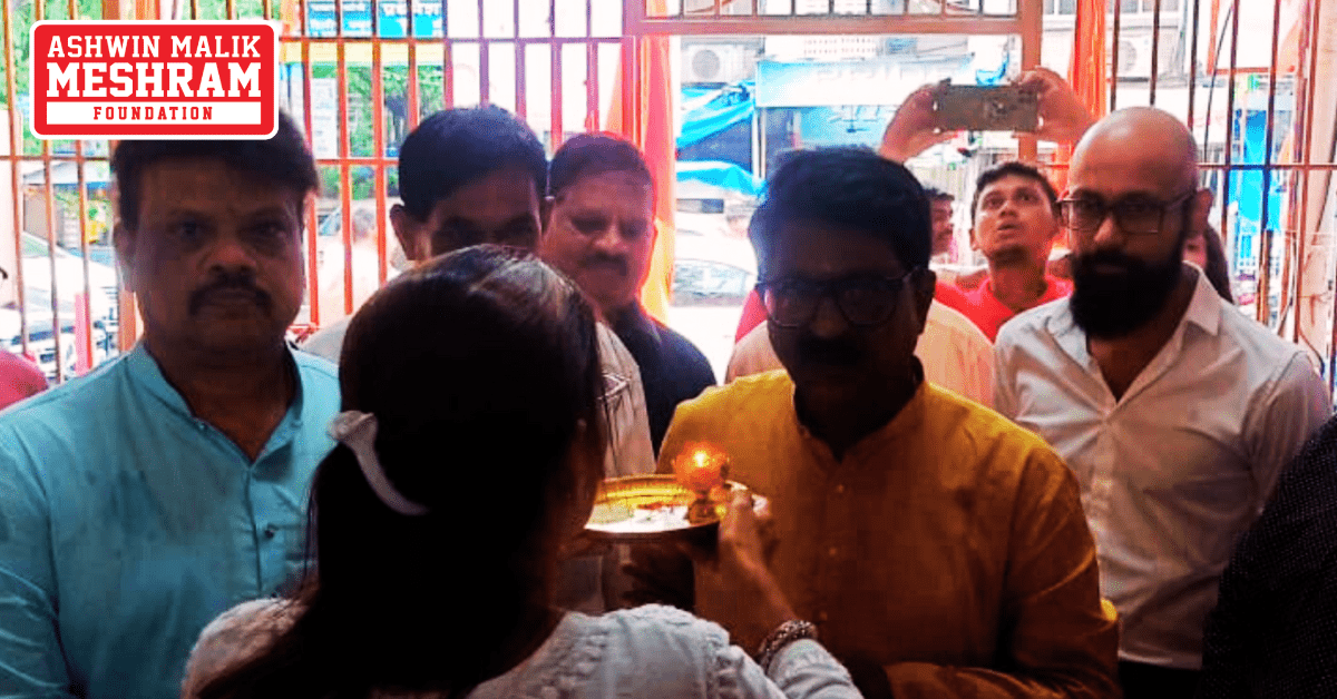 Senior Shivsena leader and former Cabinet Minister Mr. Subhash Desai, along with Mr. Arvind Sawant (MP - Shivsena, South Mumbai) visited the health checkup camp conducted by Meshram Foundation.