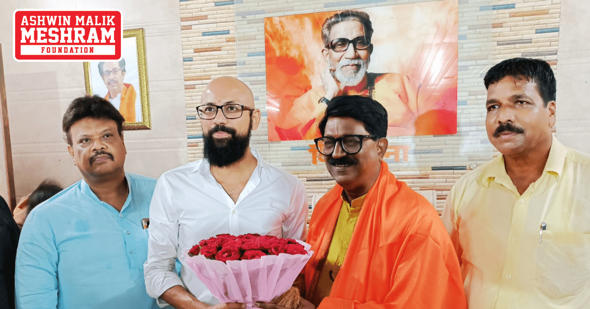Senior Shivsena leader and former Cabinet Minister Mr. Subhash Desai, along with Mr. Arvind Sawant (MP - Shivsena, South Mumbai) visited the health checkup camp conducted by Meshram Foundation.
