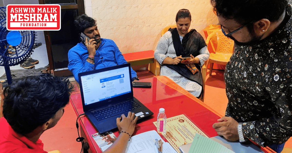 Ayushman Bharat Yojana and Majhi Ladki Bahin Yojana camp conducted by Meshram Foundation in Shivsena Shakha No.149.