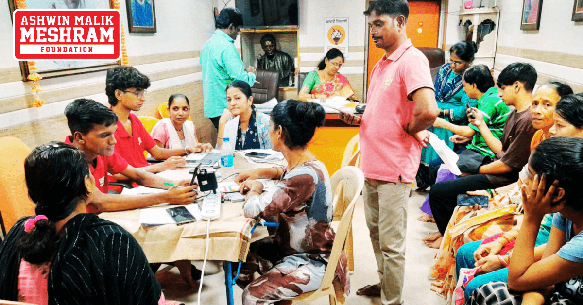 Majhi Ladki Bahin Yojana camp and Ayushman Bharat Yojana camp conducted by Meshram Foundation in Shivsena Shakha No. 171.