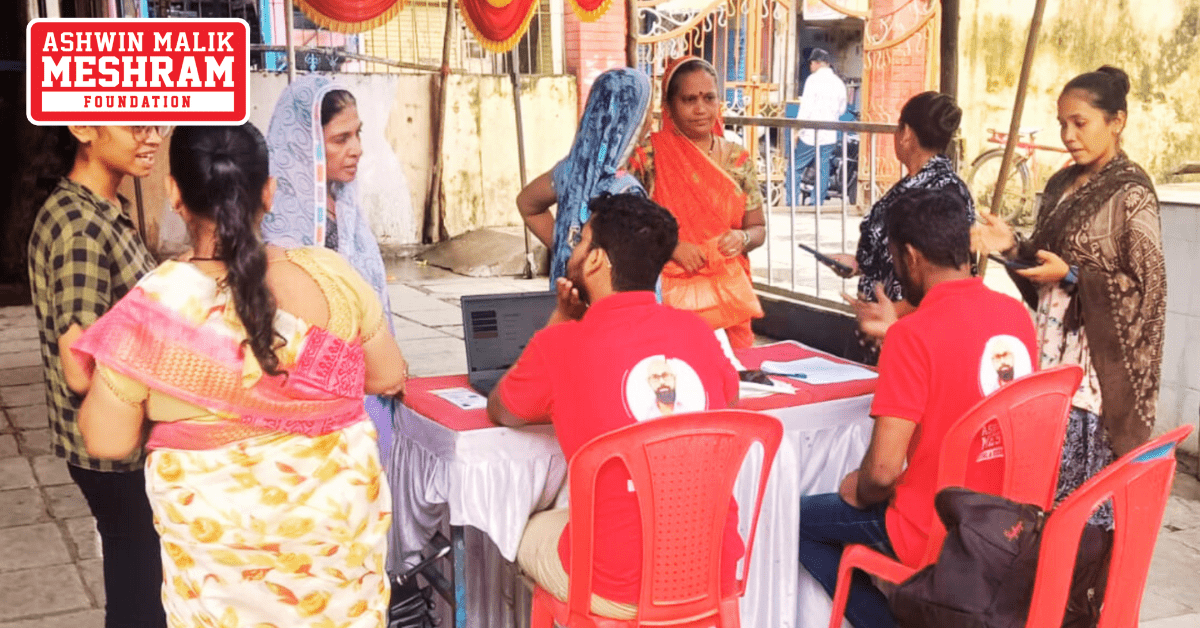 Meshram Foundation conducted Ayushman Bharat Yojana and Majhi Ladki Bahin Yojana in Shivsena Shakha No. 151.