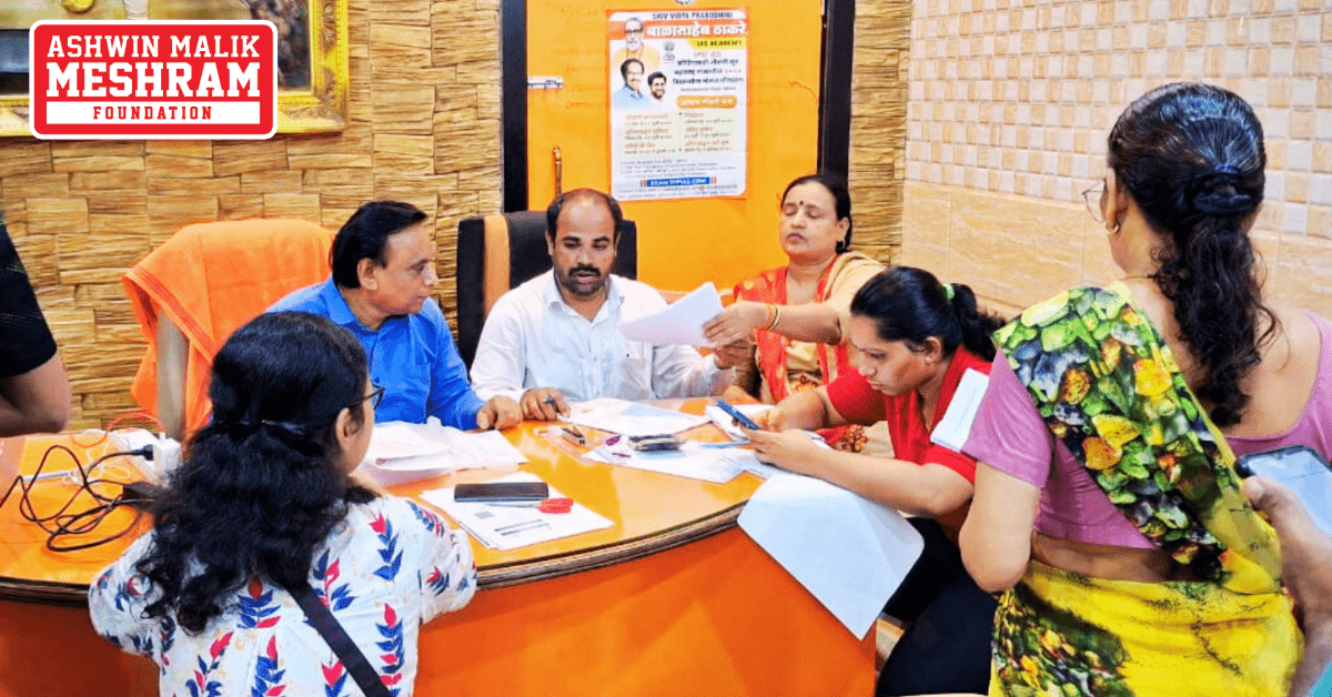 Ayushman Bharat Yojana and Majhi Ladki Bahin Yojana camp conducted by Meshram Foundation in Shivsena Shakha No. 165.
